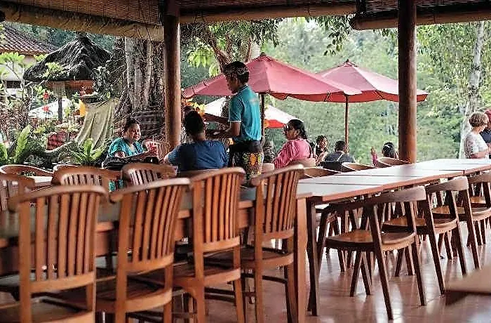 Mahagiri & Restaurant Rendang