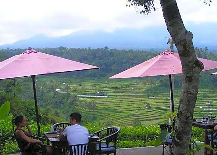 منتجع Mahagiri & Restaurant Rendang