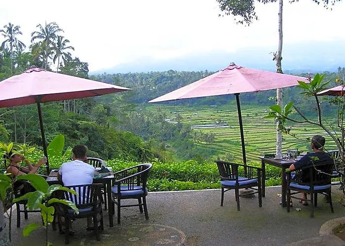 منتجع Mahagiri & Restaurant Rendang